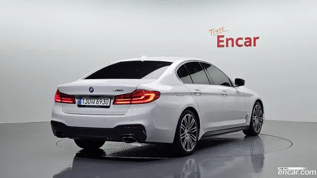 Main__Slider__Photo:5-Series BMW 2019.5-1