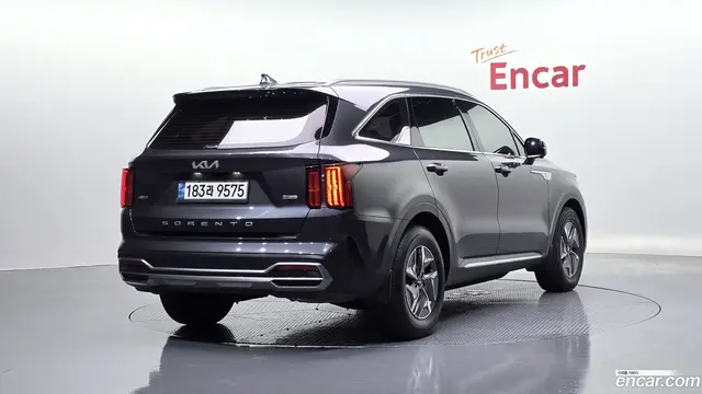 Main__Slider__Photo:Sorento Kia 2021.6-1