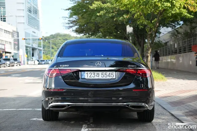 Main__Slider__Photo:S-Class Mercedes-Benz 2022.3-1