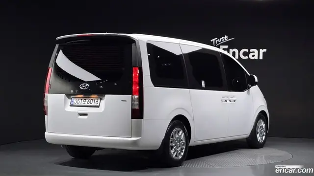 Main__Slider__Photo:Staria Hyundai 2022.8-1