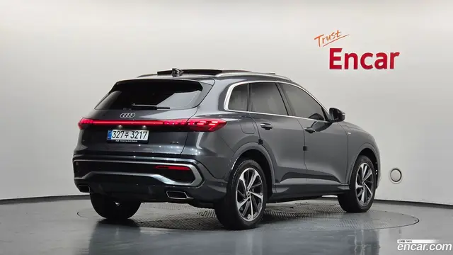 Main__Slider__Photo:Q5 Audi 2025.11-1