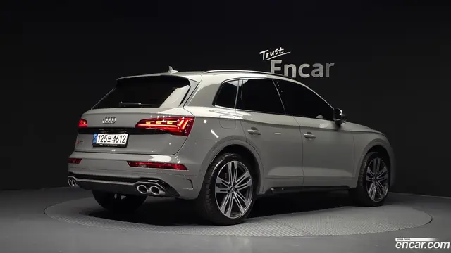 Main__Slider__Photo:SQ5 Audi 2021.9-1
