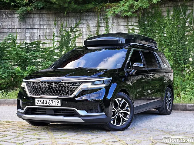 Main__Slider__Photo:Canival Kia 2022.3-1