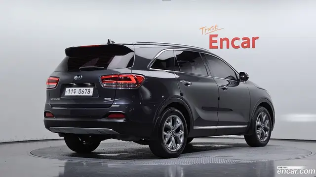 Main__Slider__Photo:Sorento Kia 2016.8-1