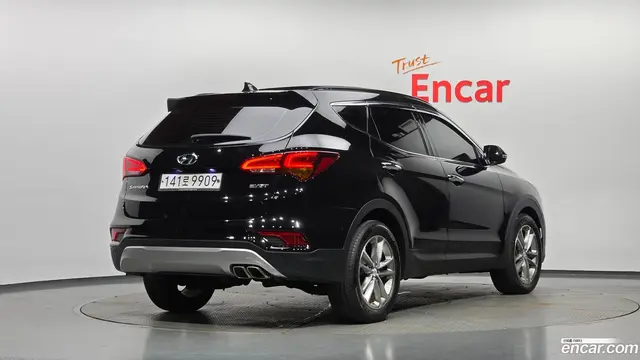 Main__Slider__Photo:Santafe Hyundai 2016.11-1