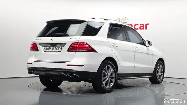 Main__Slider__Photo:GLE-Class Mercedes-Benz 2016.5-1
