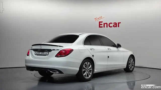 Main__Slider__Photo:C-Class Mercedes-Benz 2017.5-1