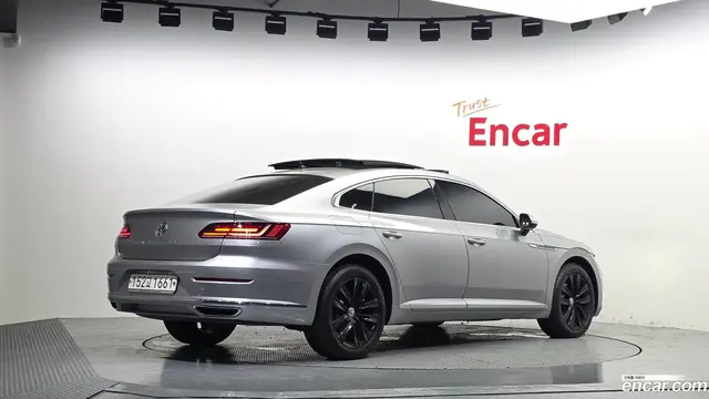Main__Slider__Photo:Arteon Volkswagen 2019.11-1