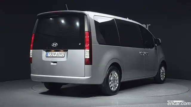 Main__Slider__Photo:Staria Hyundai 2025.1-1