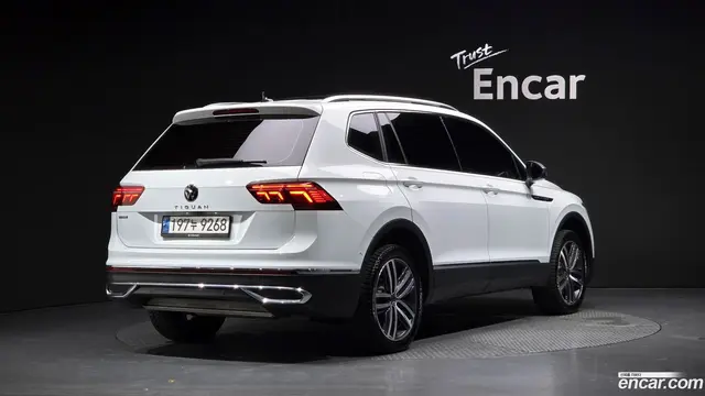 Main__Slider__Photo:Tiguan Volkswagen 2023.4-1