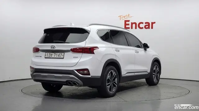 Main__Slider__Photo:Santafe Hyundai 2019.1-1