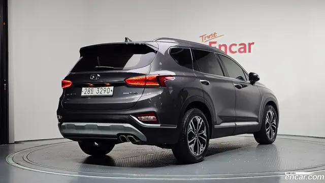 Main__Slider__Photo:Santafe Hyundai 2018.5-1