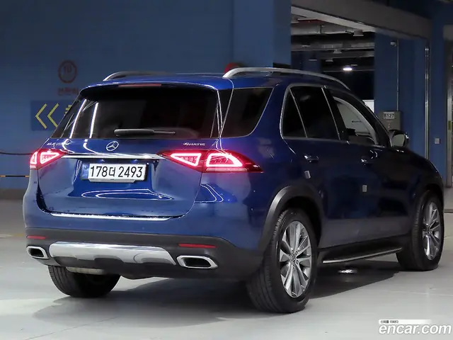 Main__Slider__Photo:GLE-Class Mercedes-Benz 2021.6-1