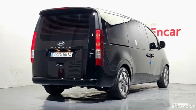 Main__Slider__Photo:Staria Hyundai 2022.11-1