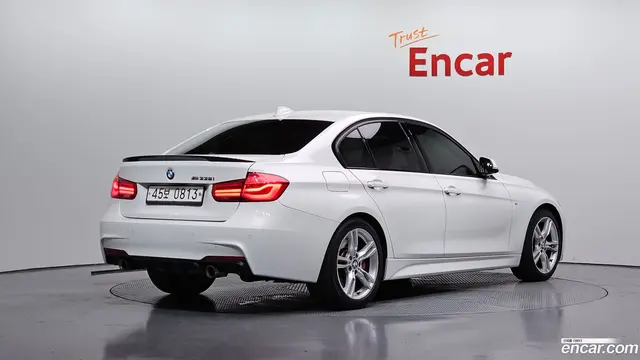 Main__Slider__Photo:3-Series BMW 2016.4-1