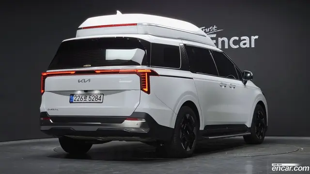 Main__Slider__Photo:Canival Kia 2024.6-1