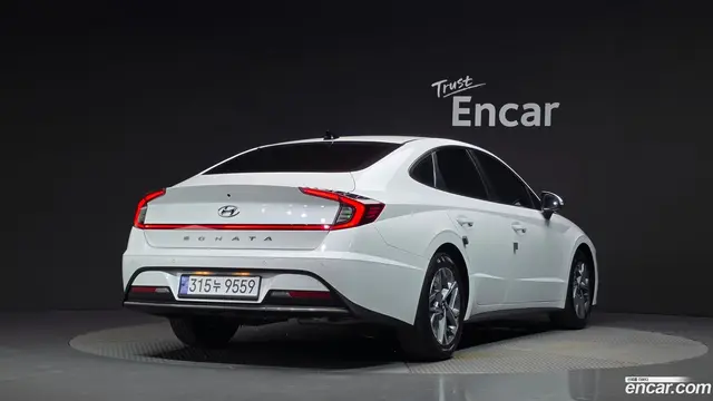 Main__Slider__Photo:Sonata Hyundai 2022.1-1