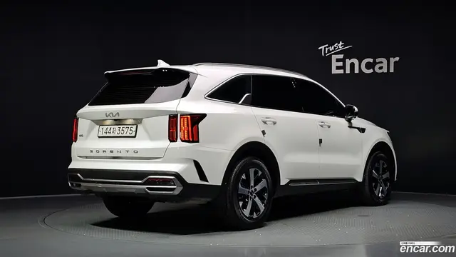 Main__Slider__Photo:Sorento Kia 2022.3-1