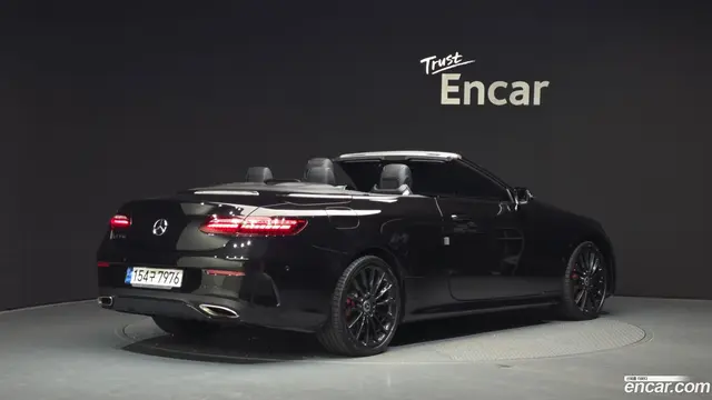 Main__Slider__Photo:E-Class Mercedes-Benz 2022.6-1