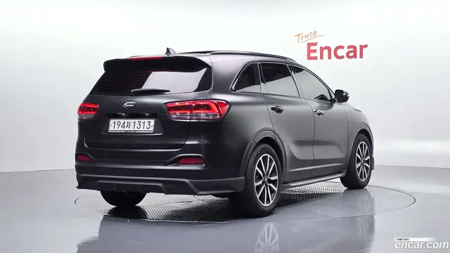 Main__Slider__Photo:Sorento Kia 2016.3-1