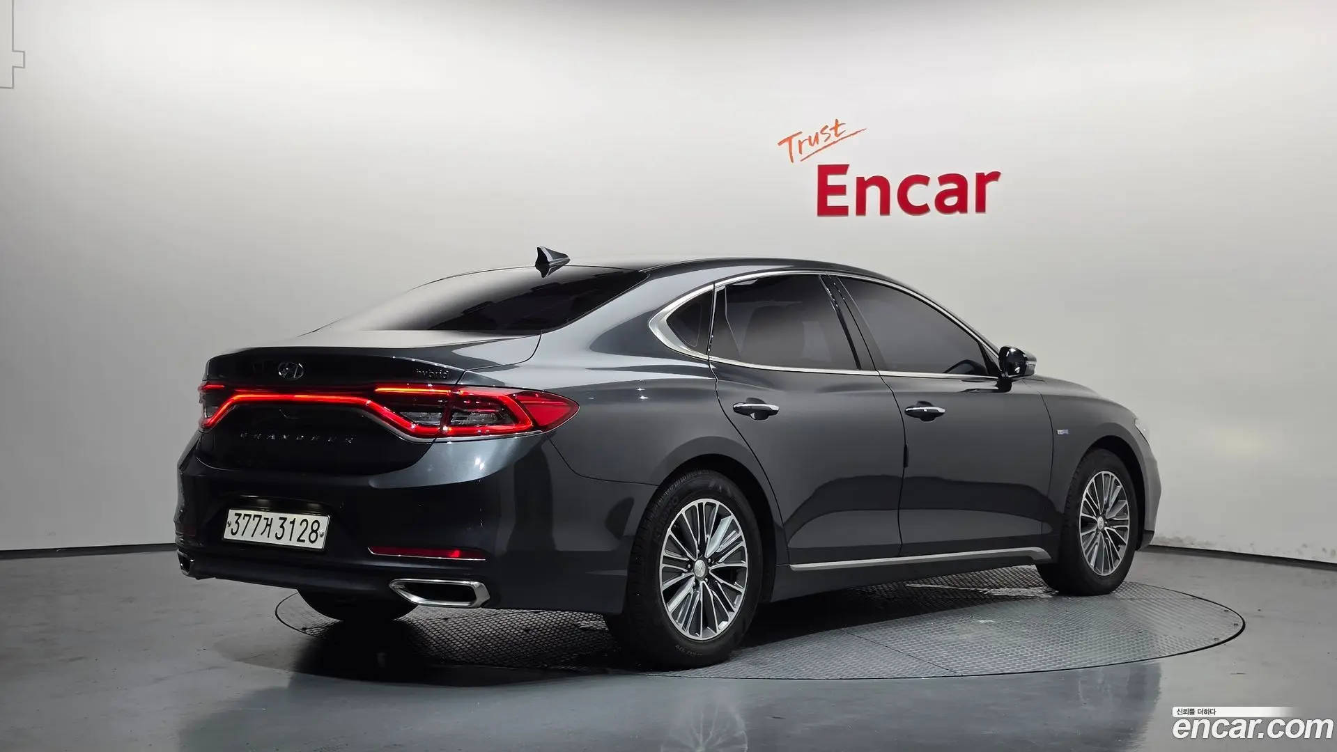 Main__Slider__Photo:Grandeur Hyundai 2019.2-1