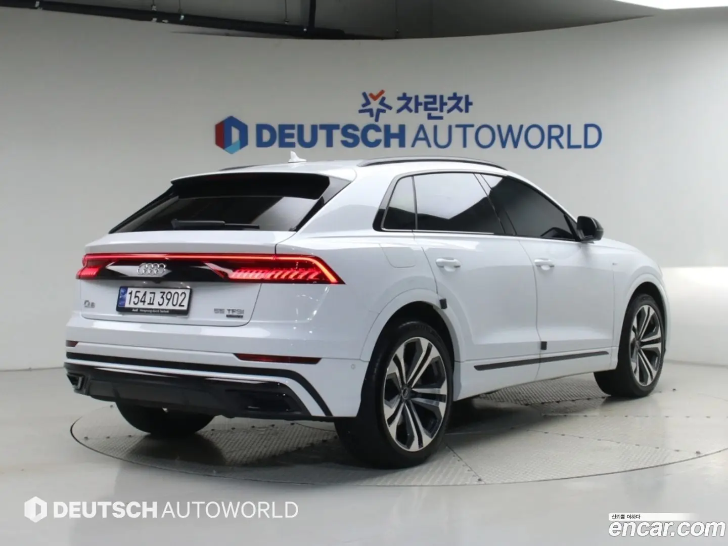 Main__Slider__Photo:Q8 Audi 2023.7-1