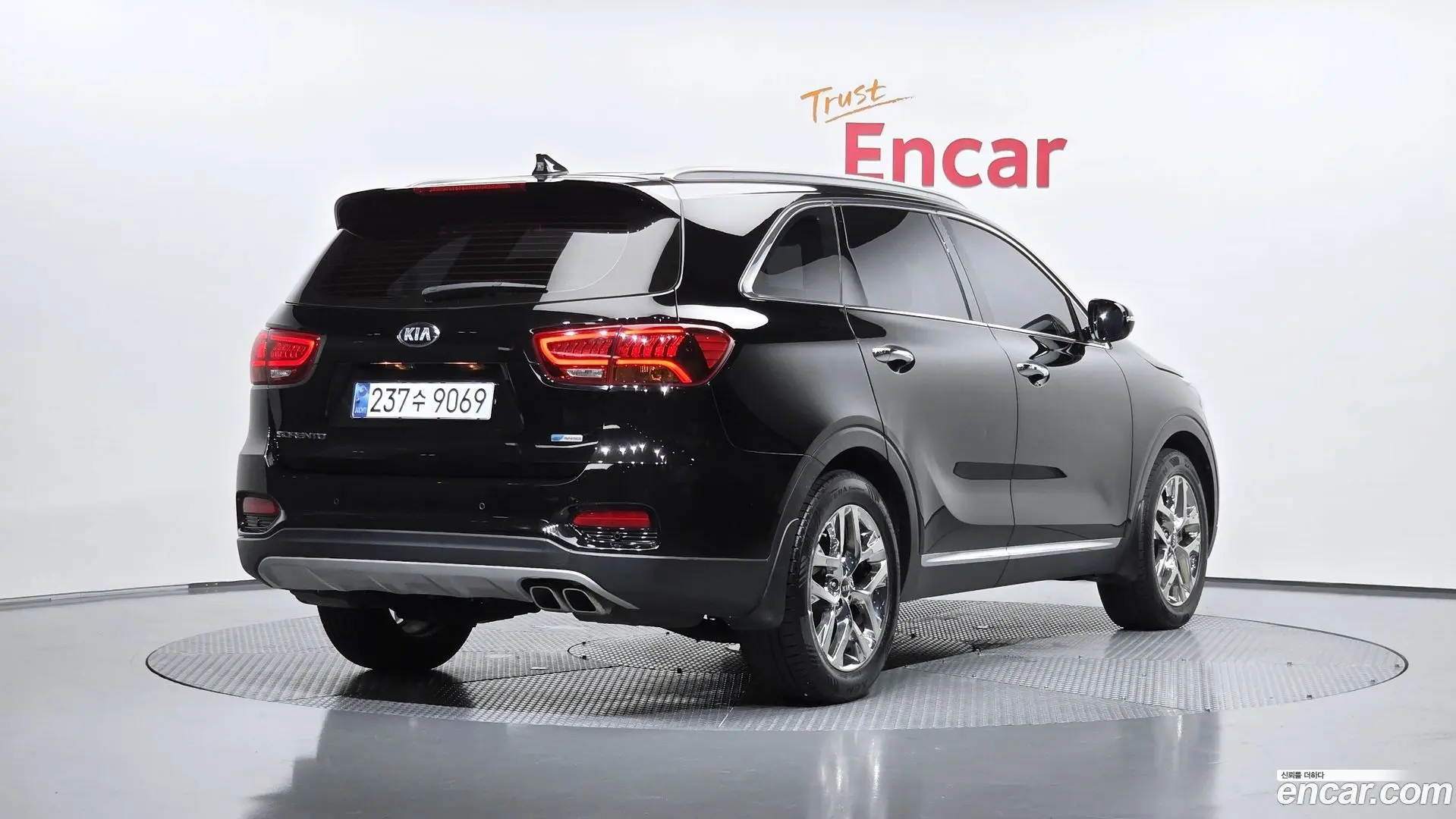 Main__Slider__Photo:Sorento Kia 2020.1-1