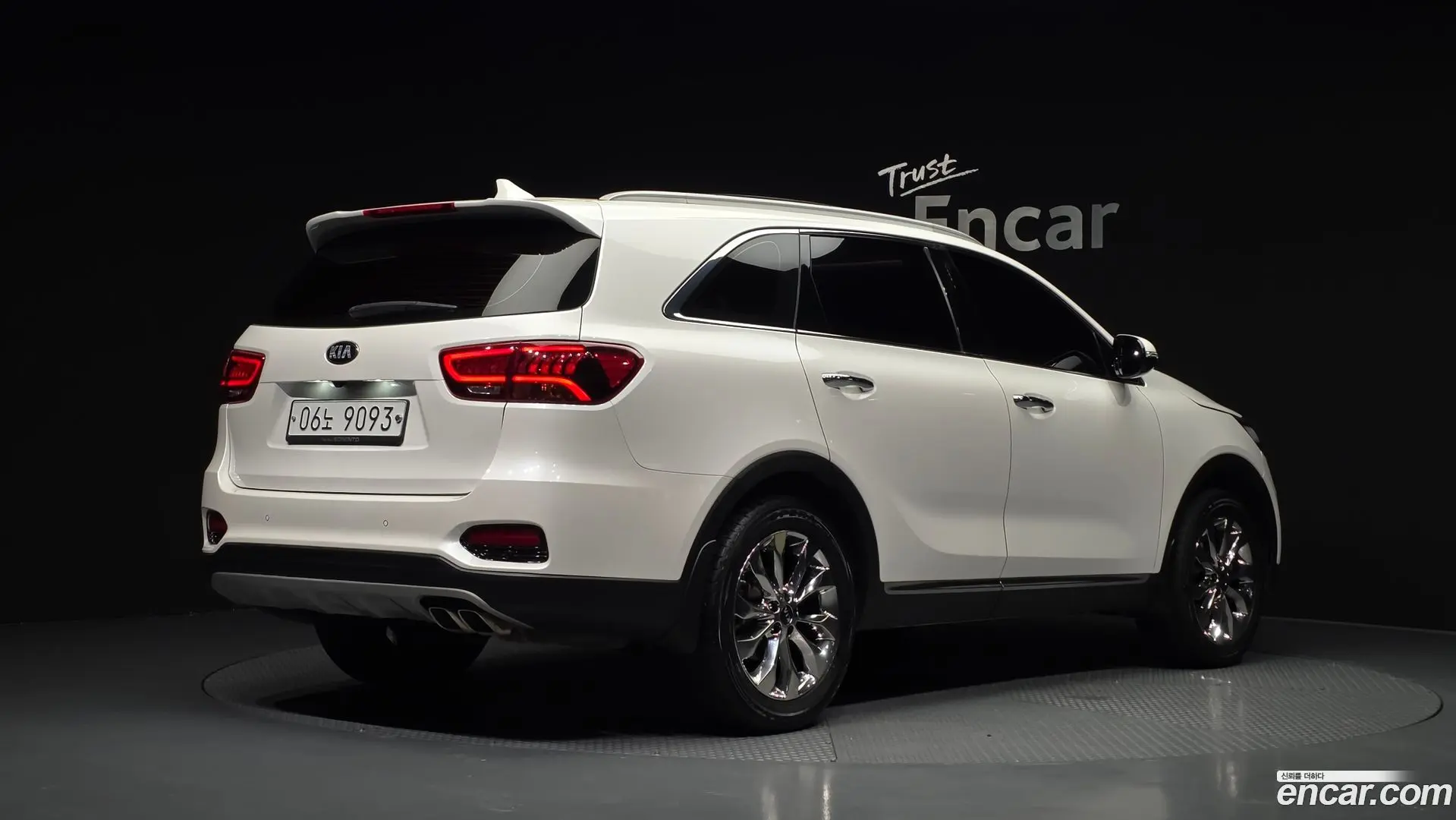 Main__Slider__Photo:Sorento Kia 2019.3-1