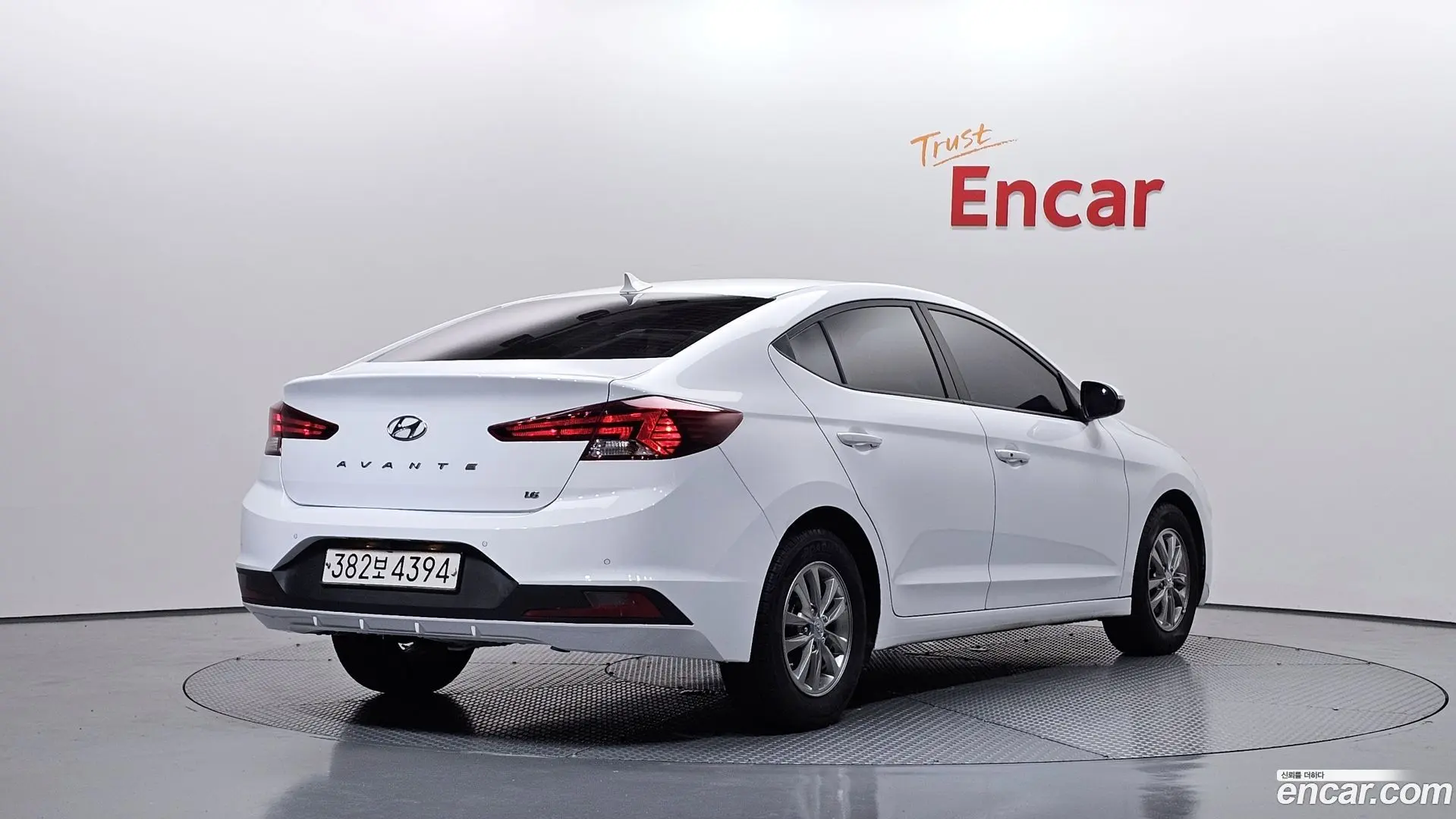 Main__Slider__Photo:AVANTE Hyundai 2019.2-1