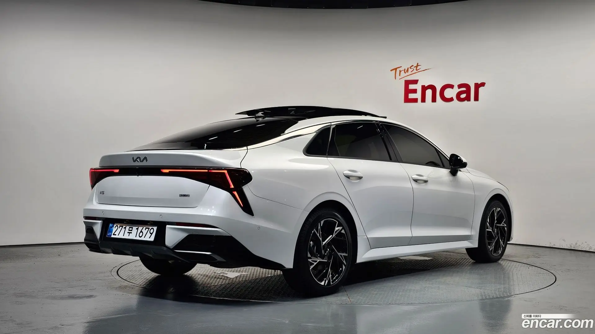 Main__Slider__Photo:K5 Kia 2025.10-1