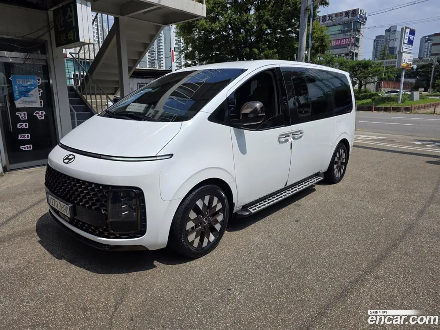 Main__Slider__Photo:Staria Hyundai 2022.6-1