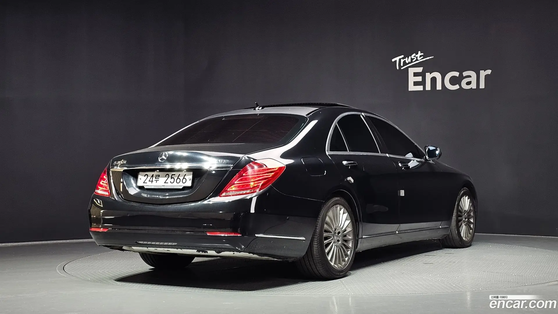 Main__Slider__Photo:S-Class Mercedes-Benz 2014.11-1