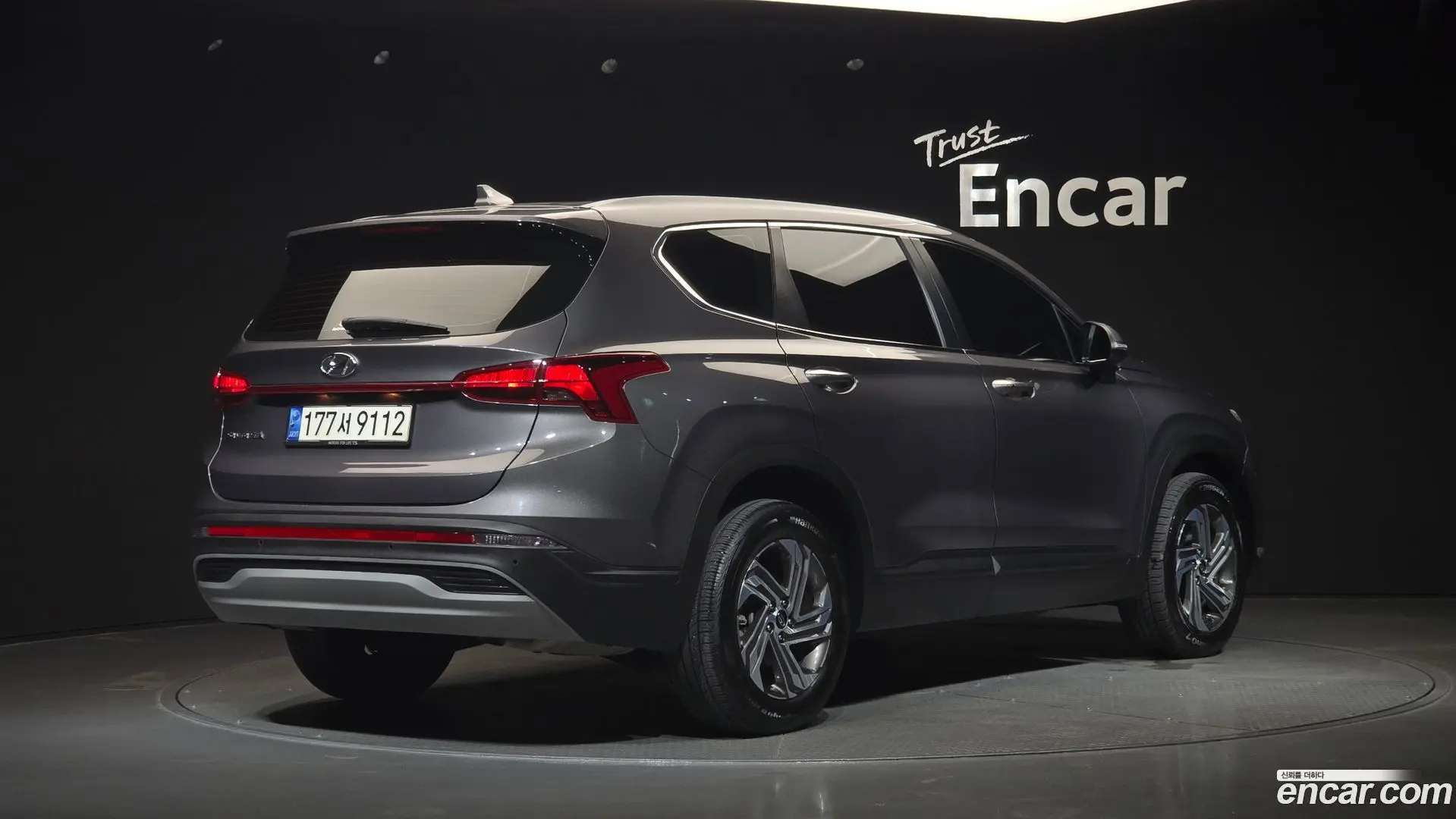 Main__Slider__Photo:Santafe Hyundai 2022.0-1