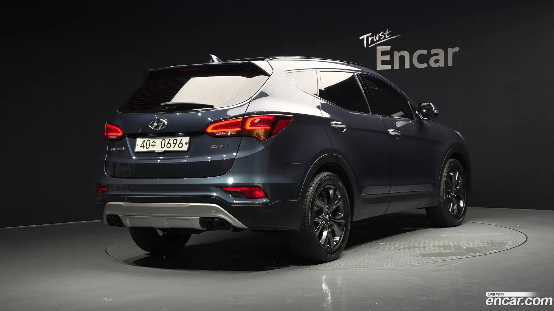 Main__Slider__Photo:Santafe Hyundai 2015.10-1