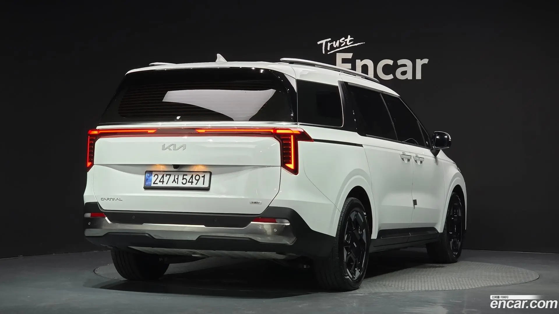 Main__Slider__Photo:Canival Kia 2025.3-1