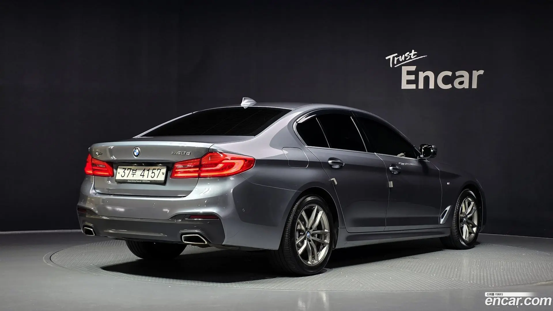 Main__Slider__Photo:5-Series BMW 2018.0-1