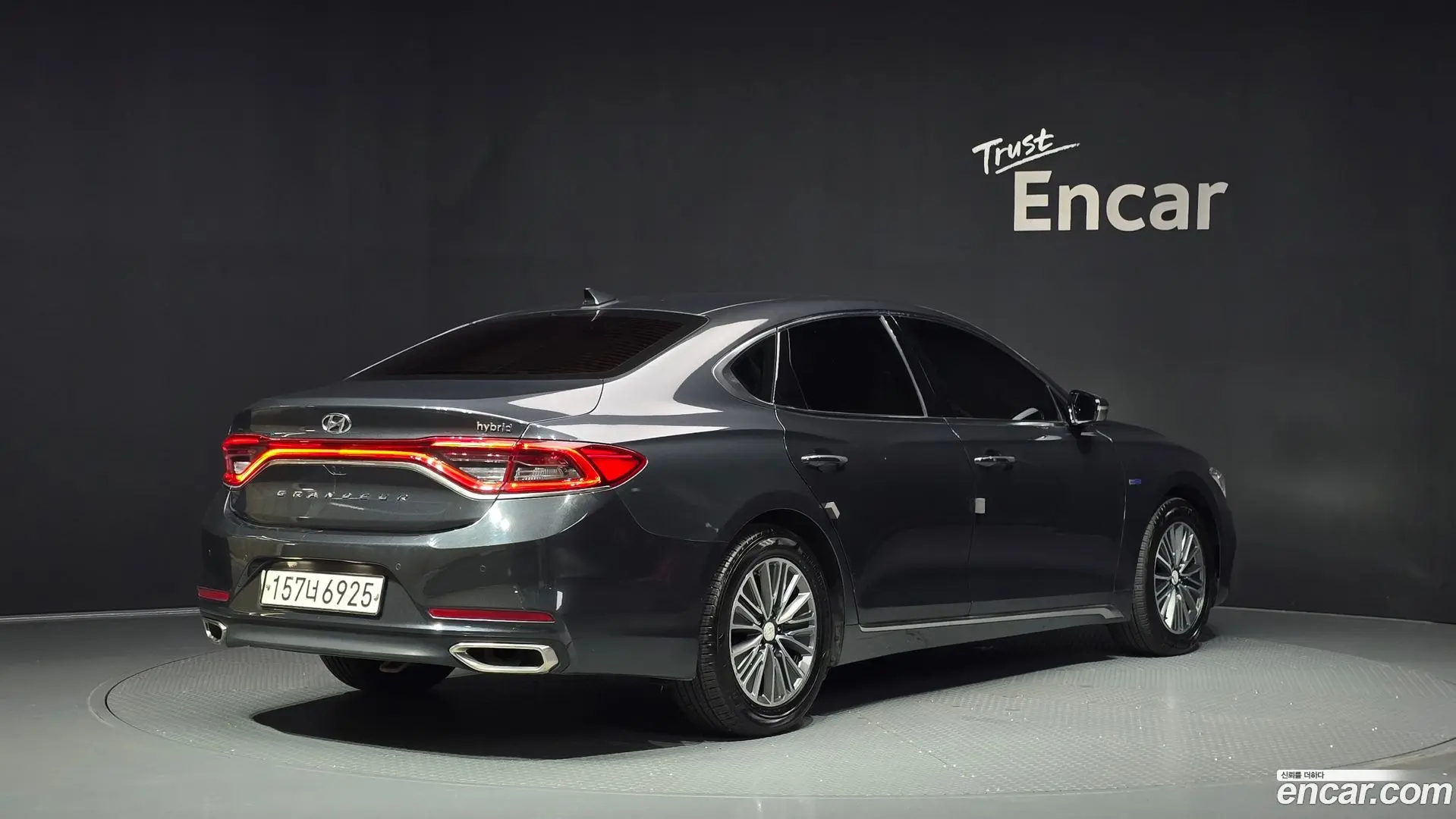 Main__Slider__Photo:Grandeur Hyundai 2019.0-1