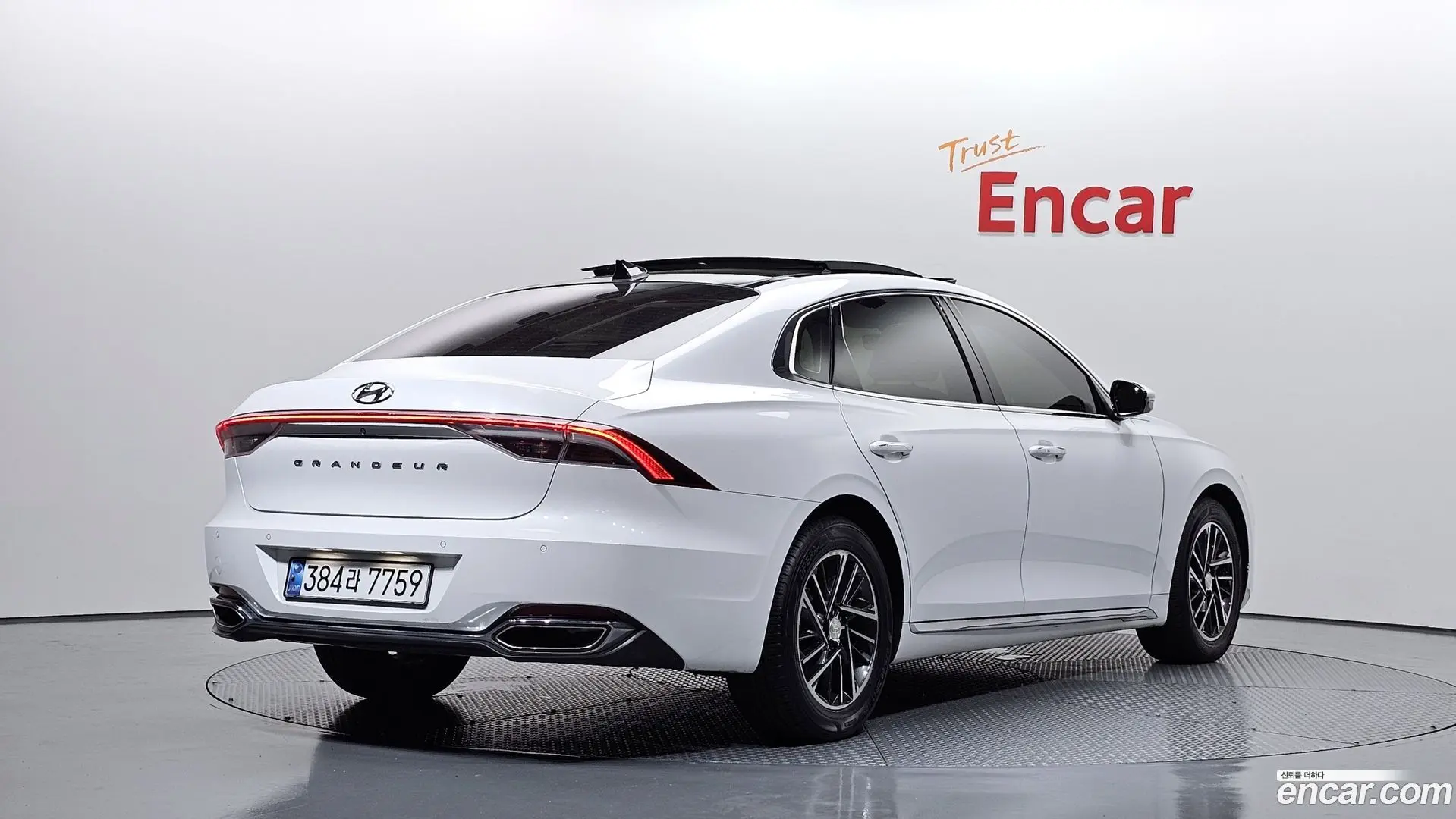 Main__Slider__Photo:Grandeur Hyundai 2020.0-1