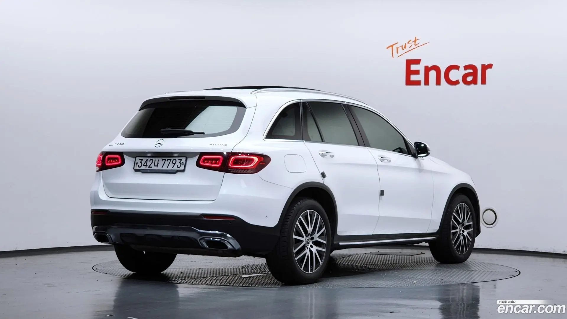 Main__Slider__Photo:GLC-Class Mercedes-Benz 2020.3-1