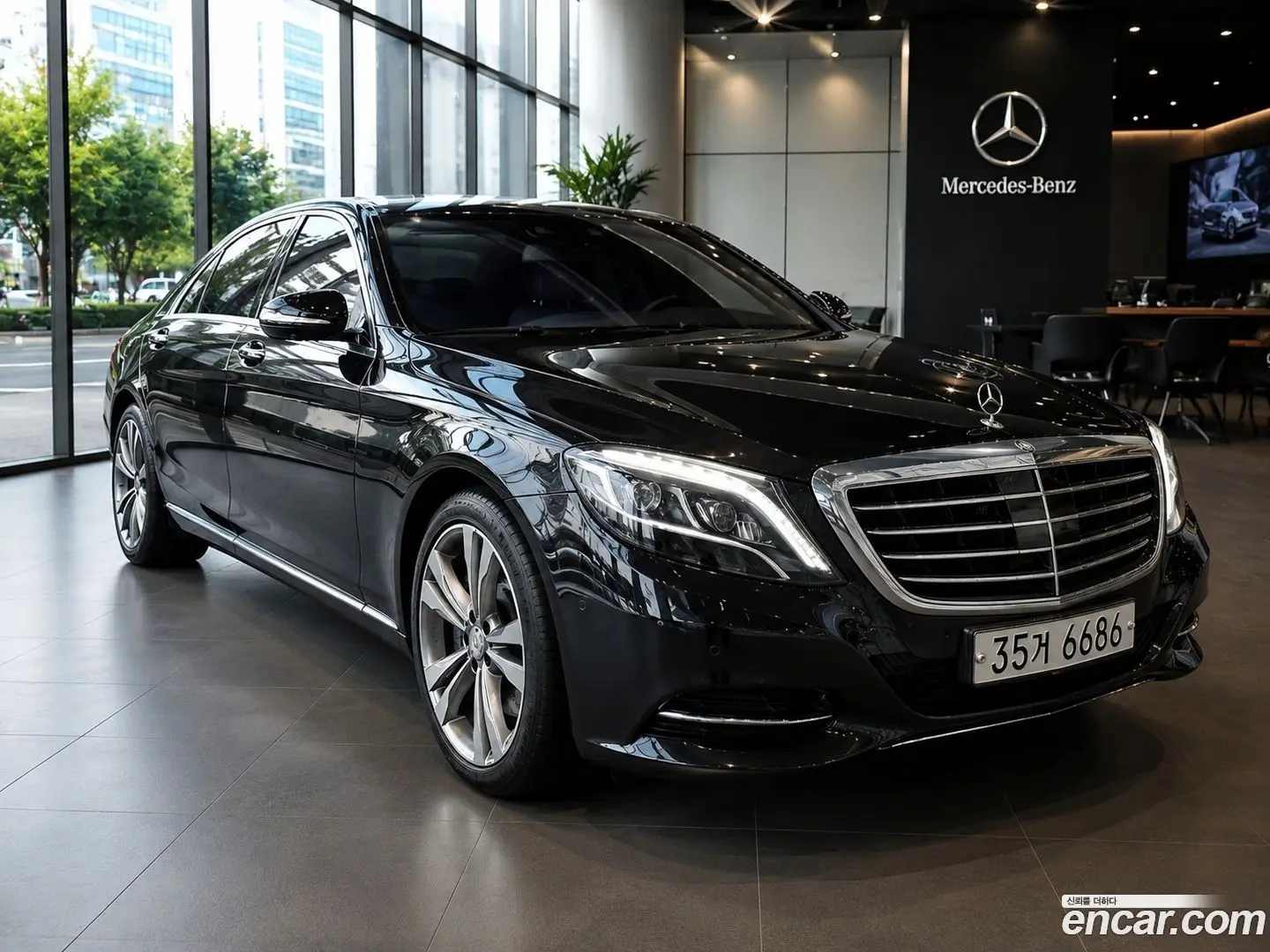Main__Slider__Photo:S-Class Mercedes-Benz 2014.4-1