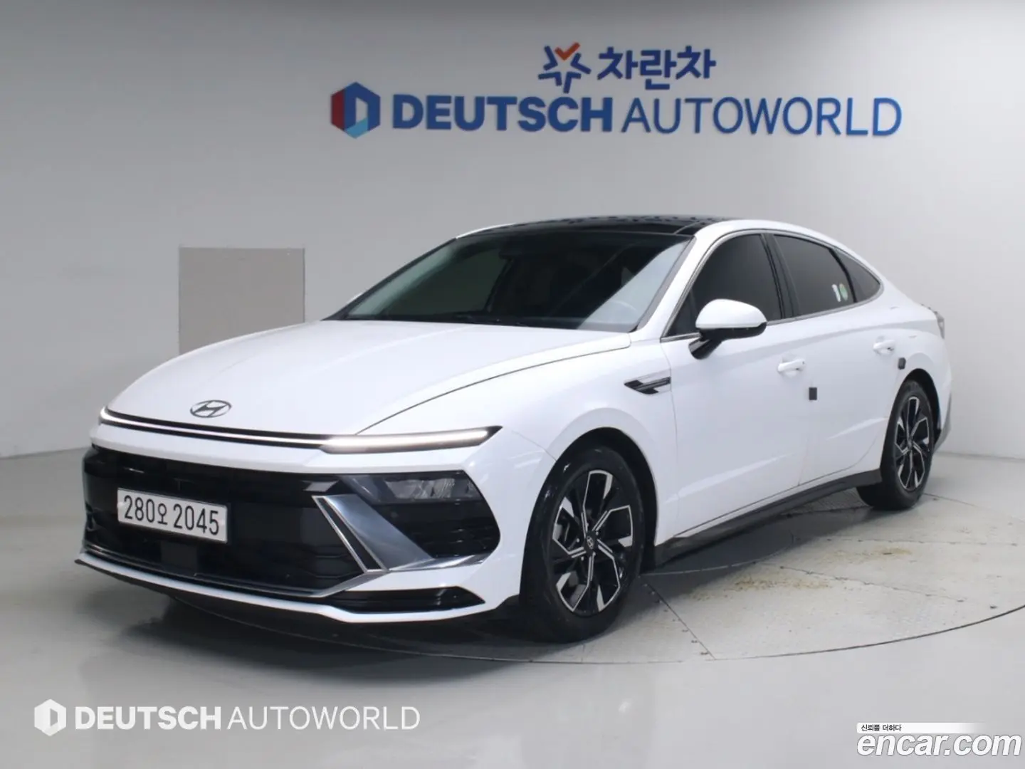 Main__Slider__Photo:Sonata Hyundai 2023.5-1