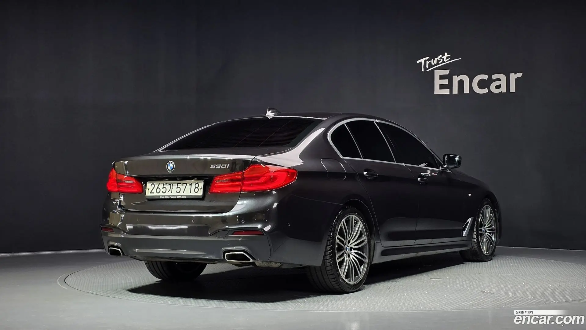 Main__Slider__Photo:5-Series BMW 2019.10-1
