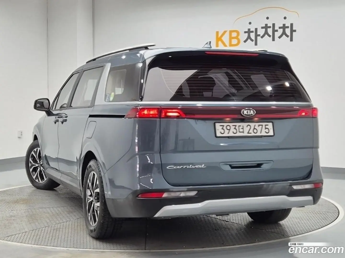 Main__Slider__Photo:Canival Kia 2021.3-1