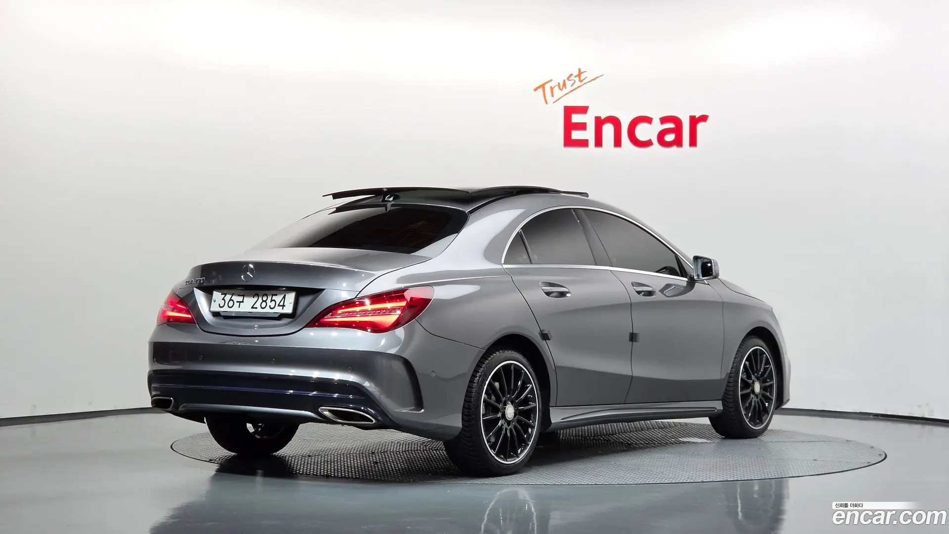 Main__Slider__Photo:CLA-Class Mercedes-Benz 2018.6-1