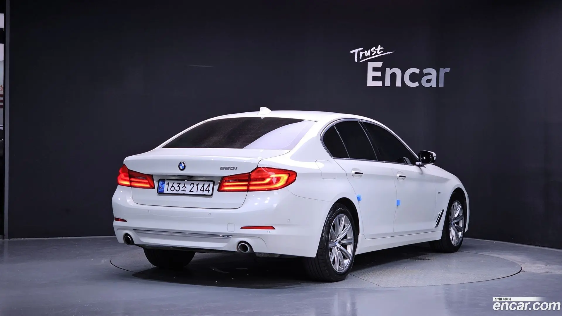 Main__Slider__Photo:5-Series BMW 2018.7-1