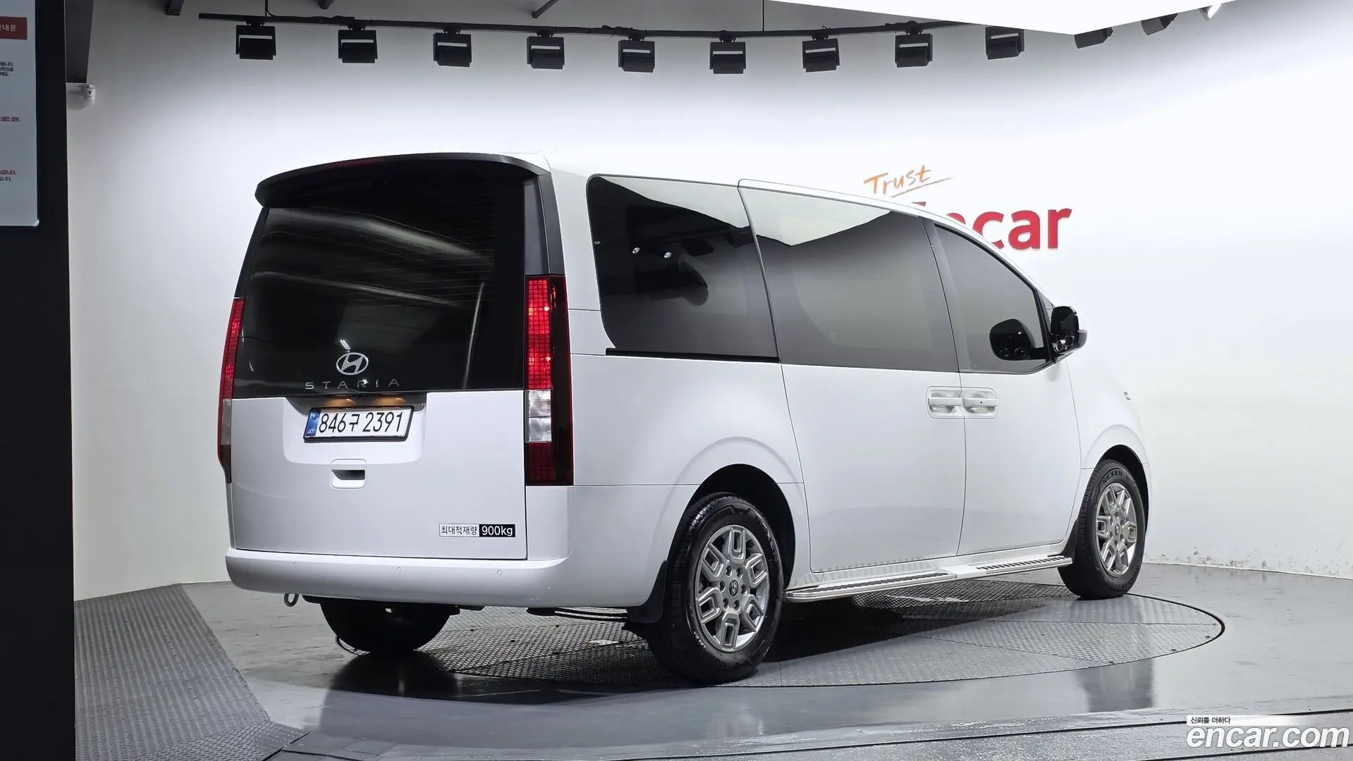 Main__Slider__Photo:Staria Hyundai 2025.10-1