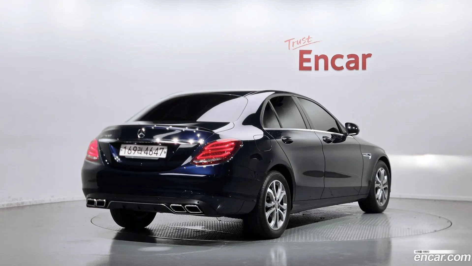 Main__Slider__Photo:C-Class Mercedes-Benz 2016.11-1