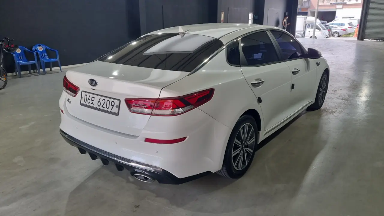 Main__Slider__Photo:K5 Kia 2018.3-1