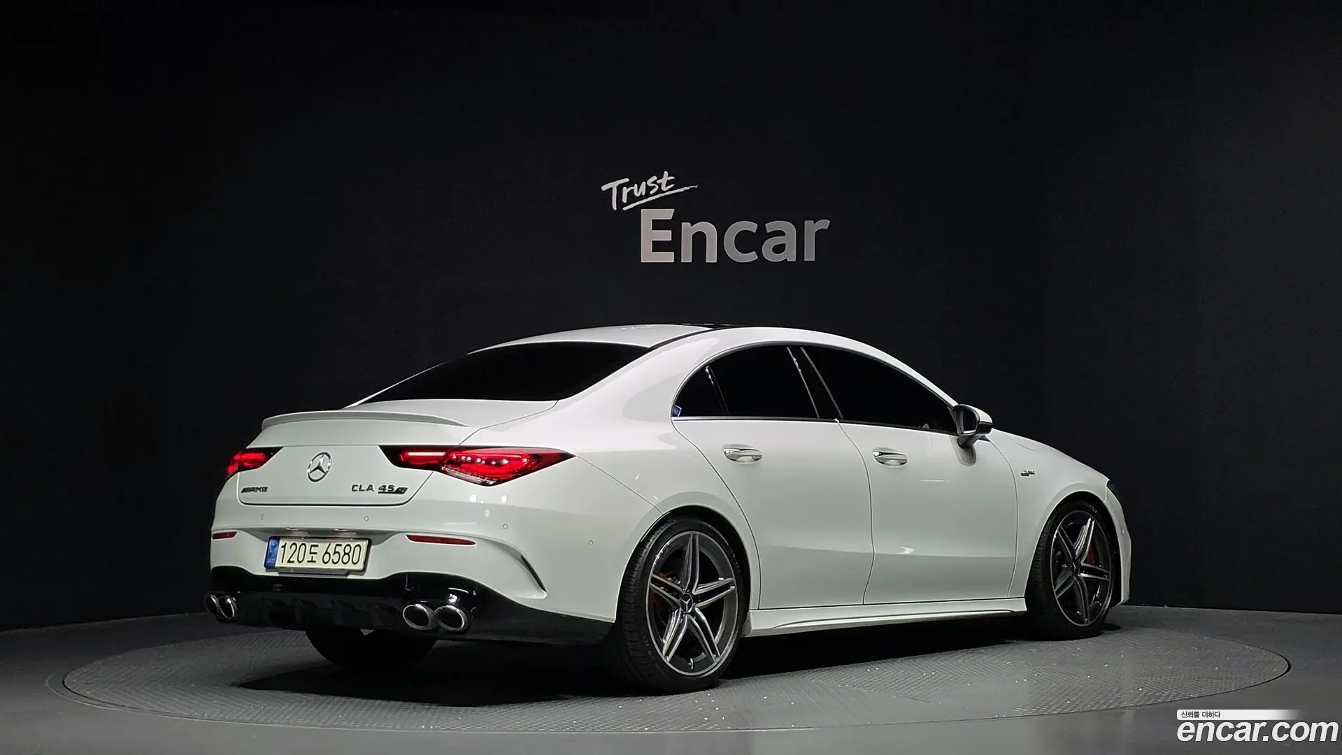 Main__Slider__Photo:CLA-Class Mercedes-Benz 2021.8-1