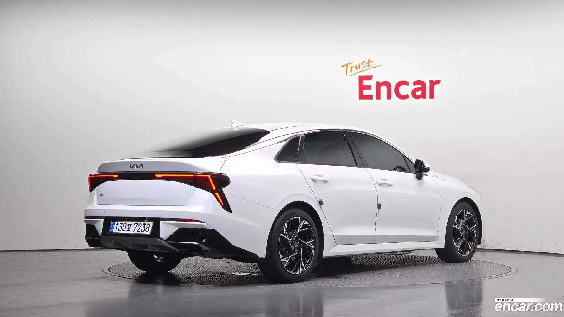 Main__Slider__Photo:K5 Kia 2023.11-1